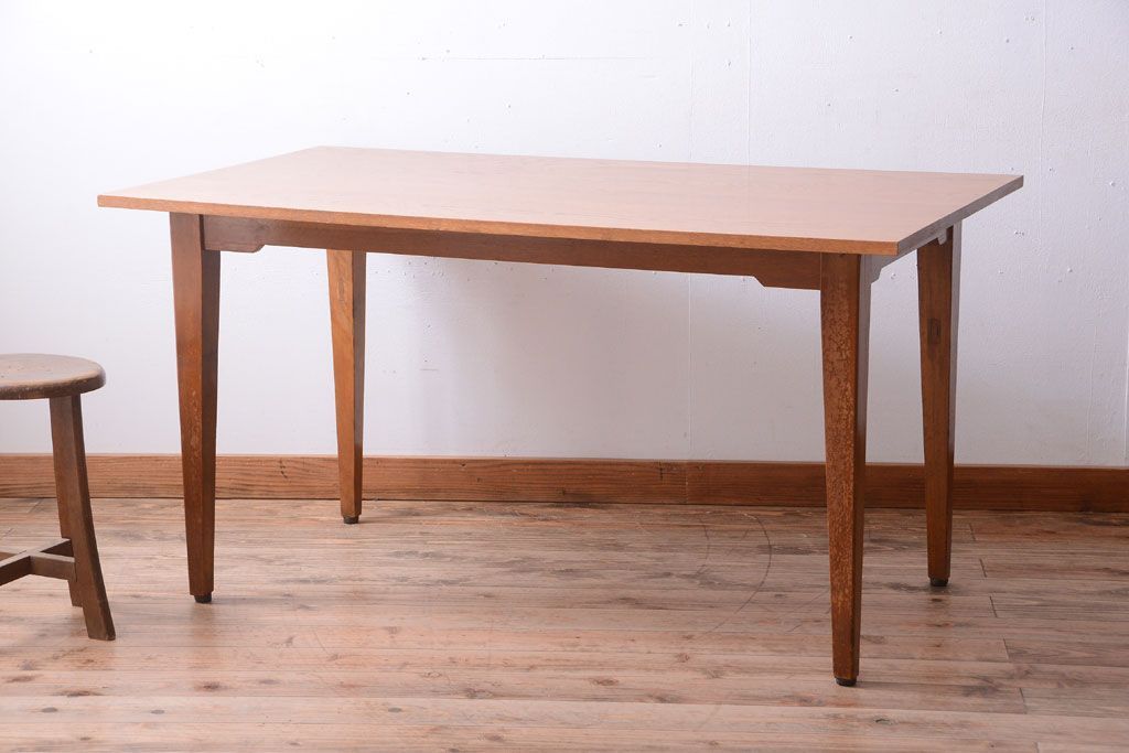 レトロ家具　昭和レトロ　ナラ材天板のアンティークダイニングテーブル