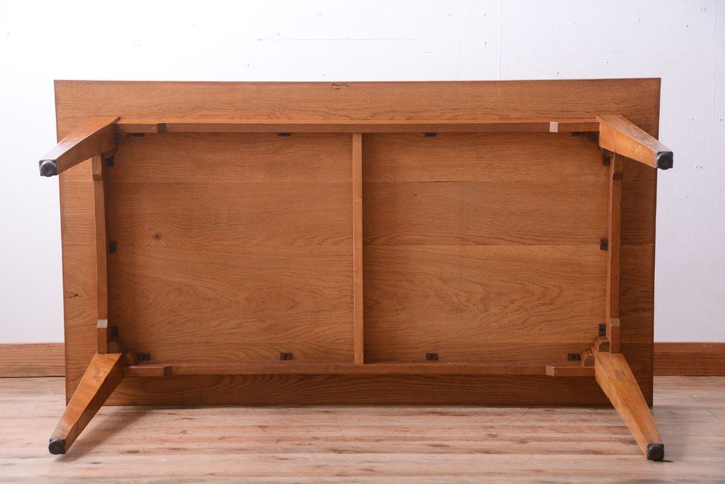 レトロ家具　昭和レトロ　ナラ材天板のアンティークダイニングテーブル