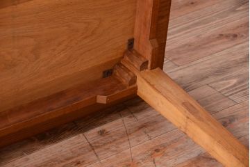 レトロ家具　昭和レトロ　ナラ材天板のアンティークダイニングテーブル