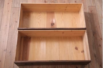 アンティーク家具　和製アンティーク　シンプルな古い木製の箪笥ローボード(衣装箪笥)