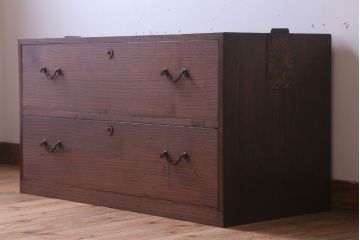 アンティーク家具　和製アンティーク　シンプルな古い木製の箪笥ローボード(衣装箪笥)