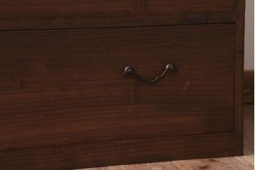 アンティーク家具　和製アンティーク　シンプルな古い木製の箪笥ローボード(衣装箪笥)