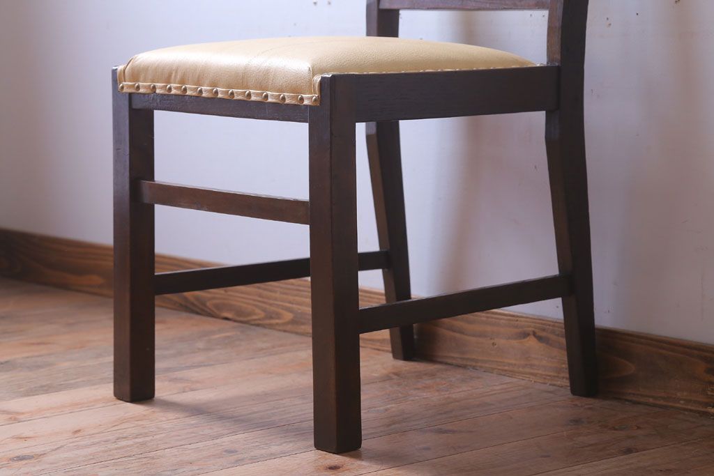 レトロ家具　和製アンティーク　本革座面のレトロなチェア(椅子)