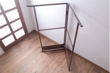 アンティーク雑貨　古民具・骨董　古い木の屏風衣桁