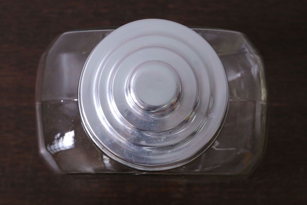 アンティーク雑貨　昭和レトロ　蓋付き!アンティークのガラス瓶(ビン)(1)