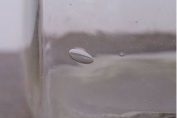 アンティーク雑貨　昭和レトロ　蓋付き!アンティークのガラス瓶(ビン)(2)