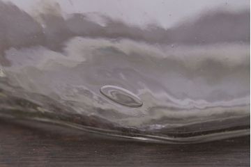 アンティーク雑貨　昭和レトロ　蓋付き!アンティークのガラス瓶(ビン)(2)