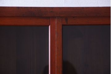 アンティーク家具　和製アンティーク　大正　4枚引き戸の檜材製重ね収納棚(戸棚)