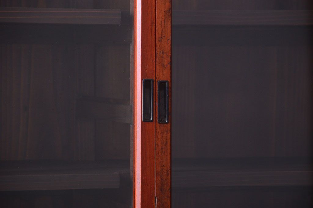 アンティーク家具　和製アンティーク　大正　4枚引き戸の檜材製重ね収納棚(戸棚)