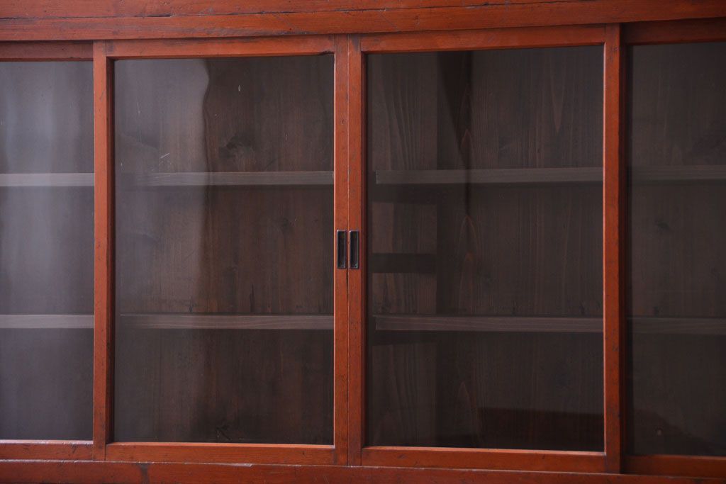 アンティーク家具　和製アンティーク　大正　4枚引き戸の檜材製重ね収納棚(戸棚)