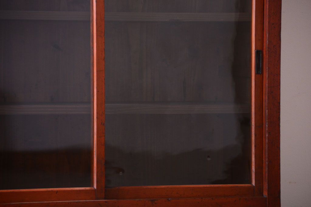 アンティーク家具　和製アンティーク　大正　4枚引き戸の檜材製重ね収納棚(戸棚)