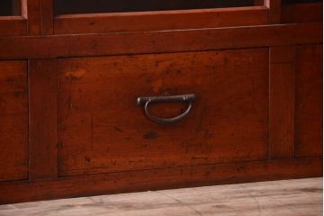 アンティーク家具　和製アンティーク　大正　4枚引き戸の檜材製重ね収納棚(戸棚)