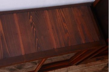 アンティーク家具　和製アンティーク　大正　4枚引き戸の檜材製重ね収納棚(戸棚)