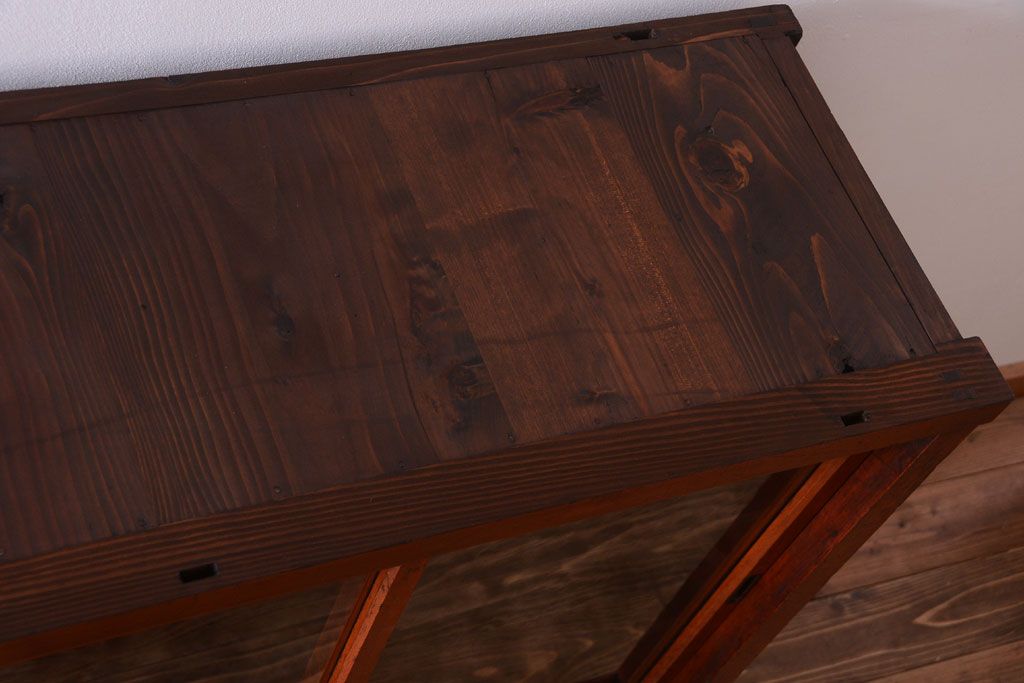 アンティーク家具　和製アンティーク　大正　4枚引き戸の檜材製重ね収納棚(戸棚)