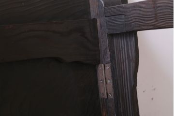 アンティーク家具　和製アンティーク　彫刻入り!高級杉材製の古いちゃぶ台