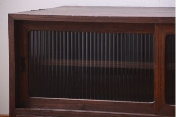 アンティーク家具　和製アンティーク　モールガラス入り!古い木の衣装箪笥ローボード