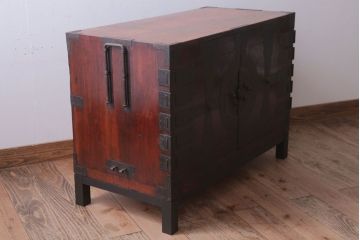 アンティーク家具　古民具・骨董　明治期　脚付き!観音箪笥ローボード(衣装箪笥)