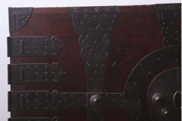 アンティーク家具　古民具・骨董　明治期　脚付き!観音箪笥ローボード(衣装箪笥)