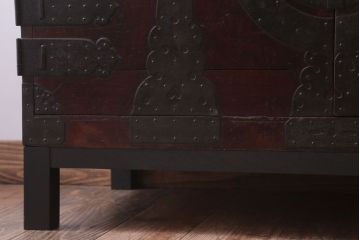 アンティーク家具　古民具・骨董　明治期　脚付き!観音箪笥ローボード(衣装箪笥)