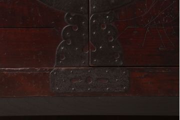 アンティーク家具　古民具・骨董　明治期　脚付き!観音箪笥ローボード(衣装箪笥)