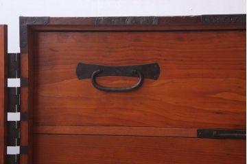 アンティーク家具　古民具・骨董　明治期　脚付き!観音箪笥ローボード(衣装箪笥)