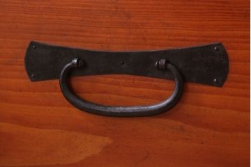 アンティーク家具　古民具・骨董　明治期　脚付き!観音箪笥ローボード(衣装箪笥)