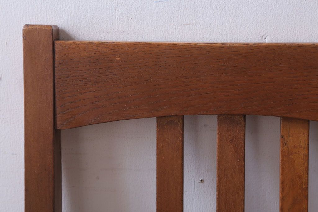 レトロ家具　和製アンティーク　ナラ材製のレトロなシンプルチェア