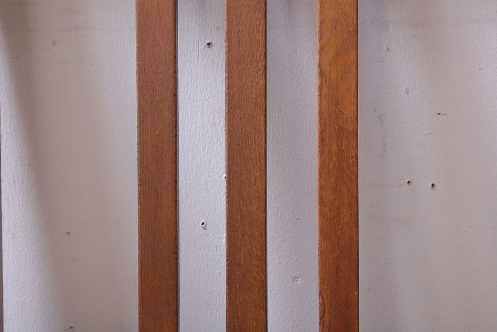 レトロ家具　和製アンティーク　ナラ材製のレトロなシンプルチェア