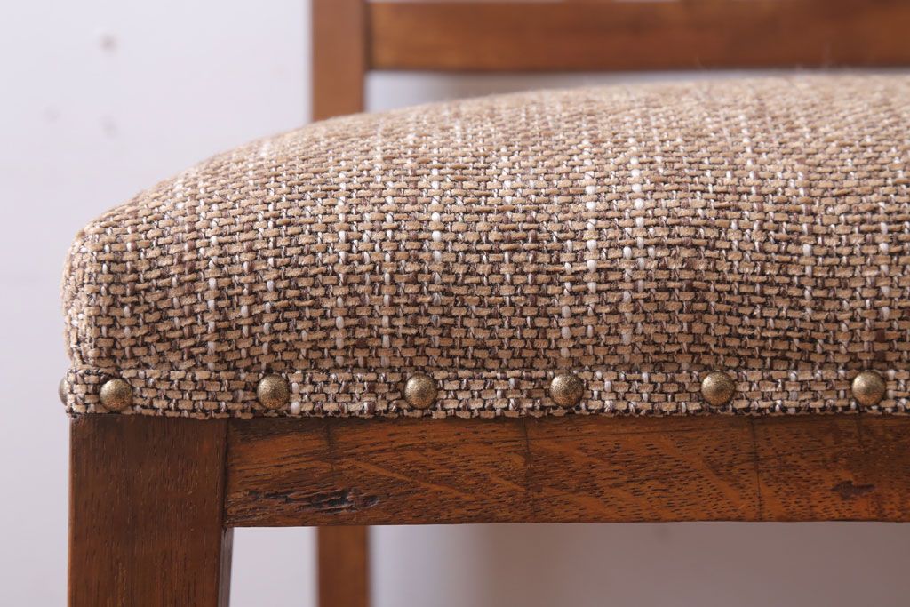 レトロ家具　和製アンティーク　ナラ材製のレトロなシンプルチェア