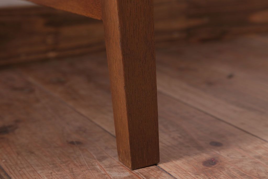 レトロ家具　和製アンティーク　ナラ材製のレトロなシンプルチェア