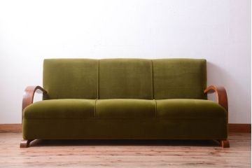 レトロ家具　和製アンティーク　大振りでレトロな3人掛けアームソファ