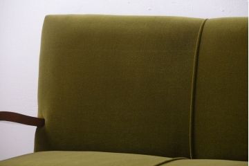 レトロ家具　和製アンティーク　大振りでレトロな3人掛けアームソファ