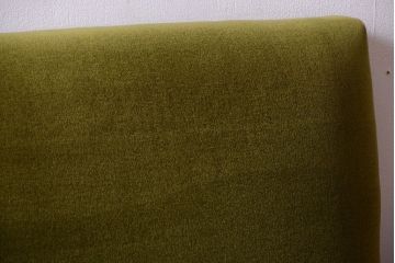 レトロ家具　和製アンティーク　大振りでレトロな3人掛けアームソファ