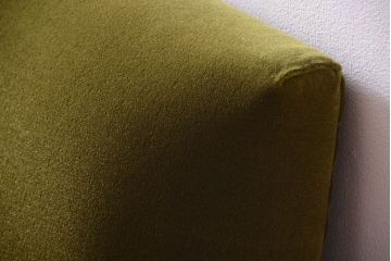 レトロ家具　和製アンティーク　大振りでレトロな3人掛けアームソファ