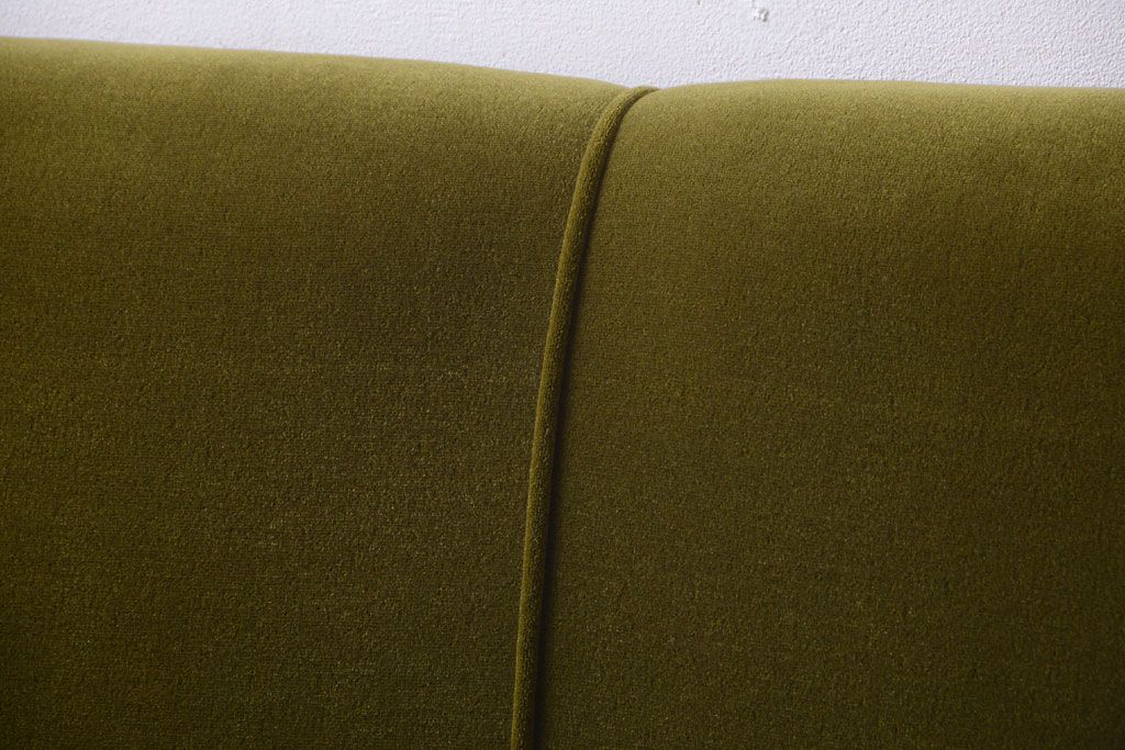 レトロ家具　和製アンティーク　大振りでレトロな3人掛けアームソファ