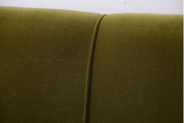 レトロ家具　和製アンティーク　大振りでレトロな3人掛けアームソファ