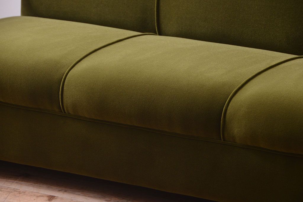 レトロ家具　和製アンティーク　大振りでレトロな3人掛けアームソファ