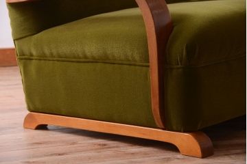 レトロ家具　和製アンティーク　大振りでレトロな3人掛けアームソファ