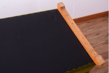 レトロ家具　和製アンティーク　大振りでレトロな3人掛けアームソファ