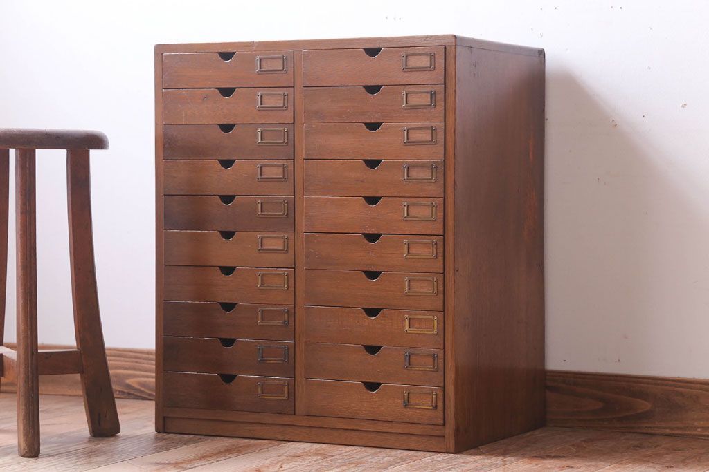 レトロ家具　昭和レトロ　ネームプレート付き!アンティーク小引き出し