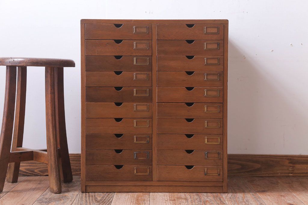 レトロ家具　昭和レトロ　ネームプレート付き!アンティーク小引き出し