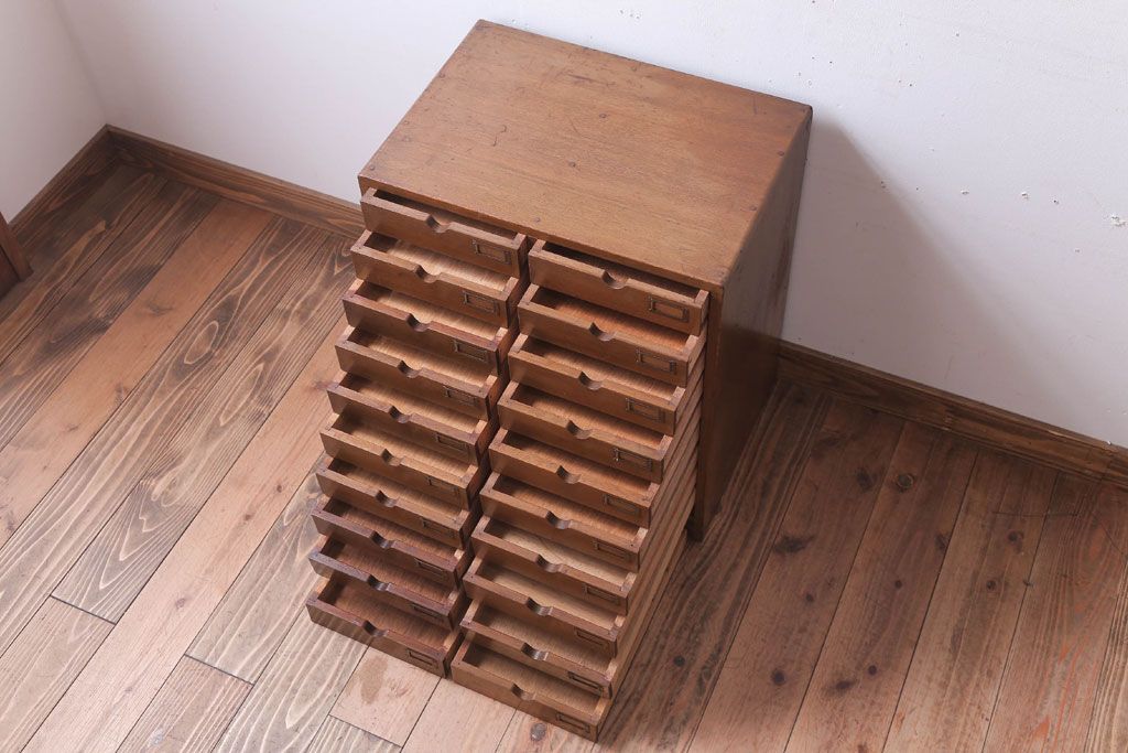 レトロ家具　昭和レトロ　ネームプレート付き!アンティーク小引き出し