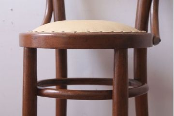 レトロ家具　アンティーク　本革座面のレトロなベントウッドチェア(椅子)