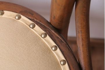 レトロ家具　アンティーク　本革座面のレトロなベントウッドチェア(椅子)
