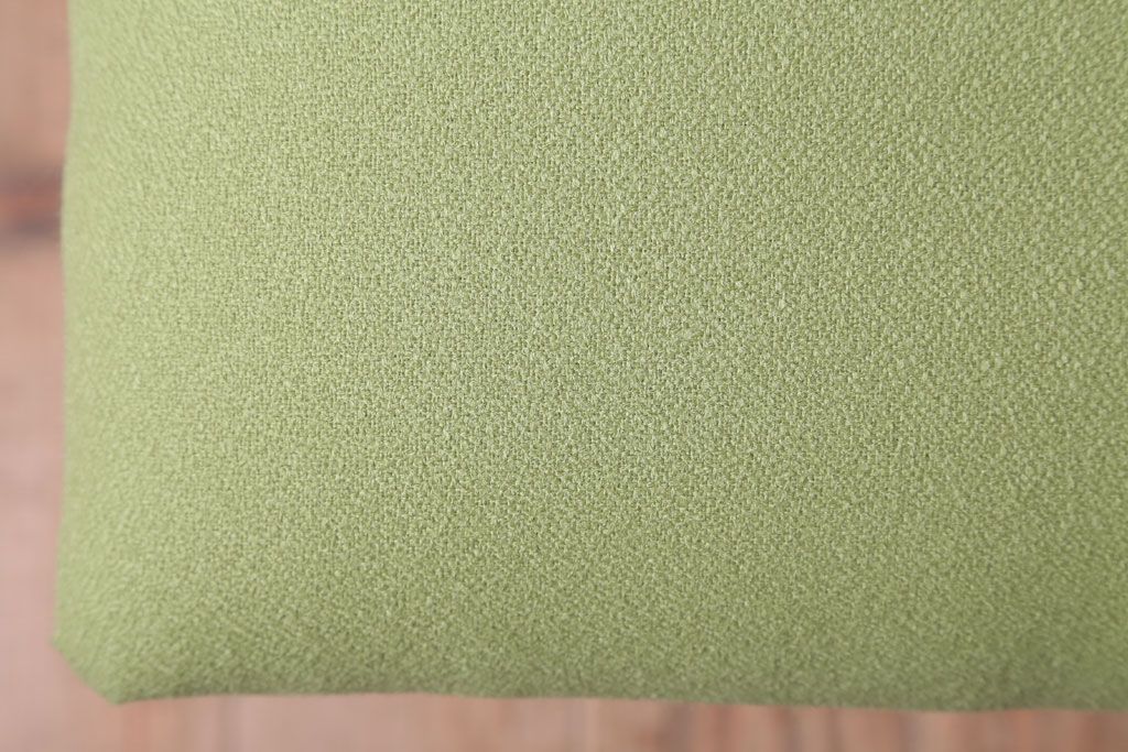 レトロ家具　アンティーク　ナラ材製のレトロなクッション座面角スツール