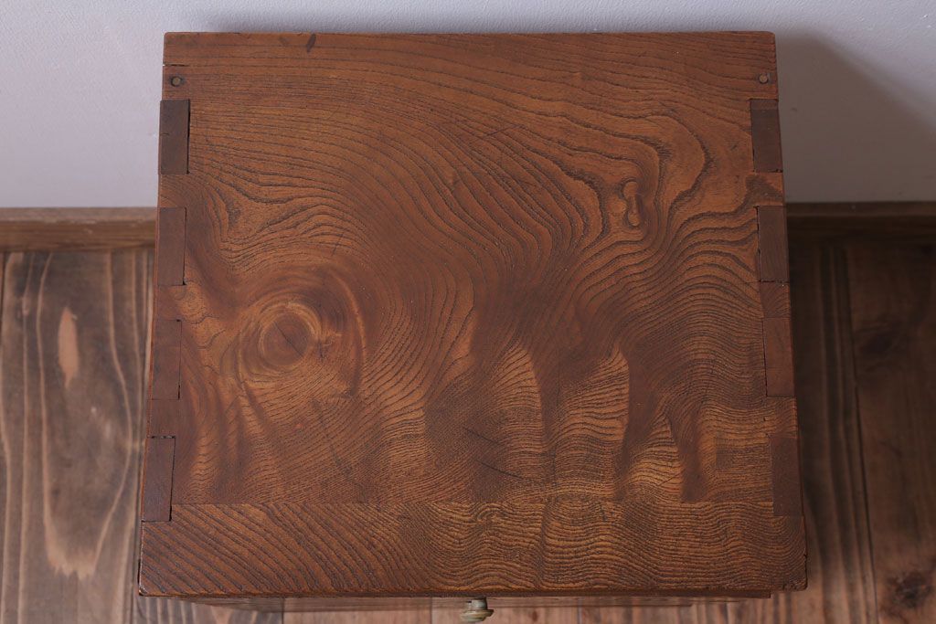 アンティーク家具　和製アンティーク　総欅!美しい杢目の古い小引き出し