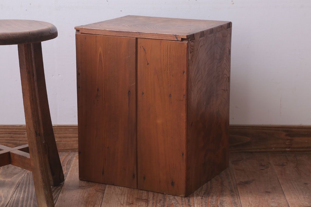 アンティーク家具　和製アンティーク　総欅!美しい杢目の古い小引き出し