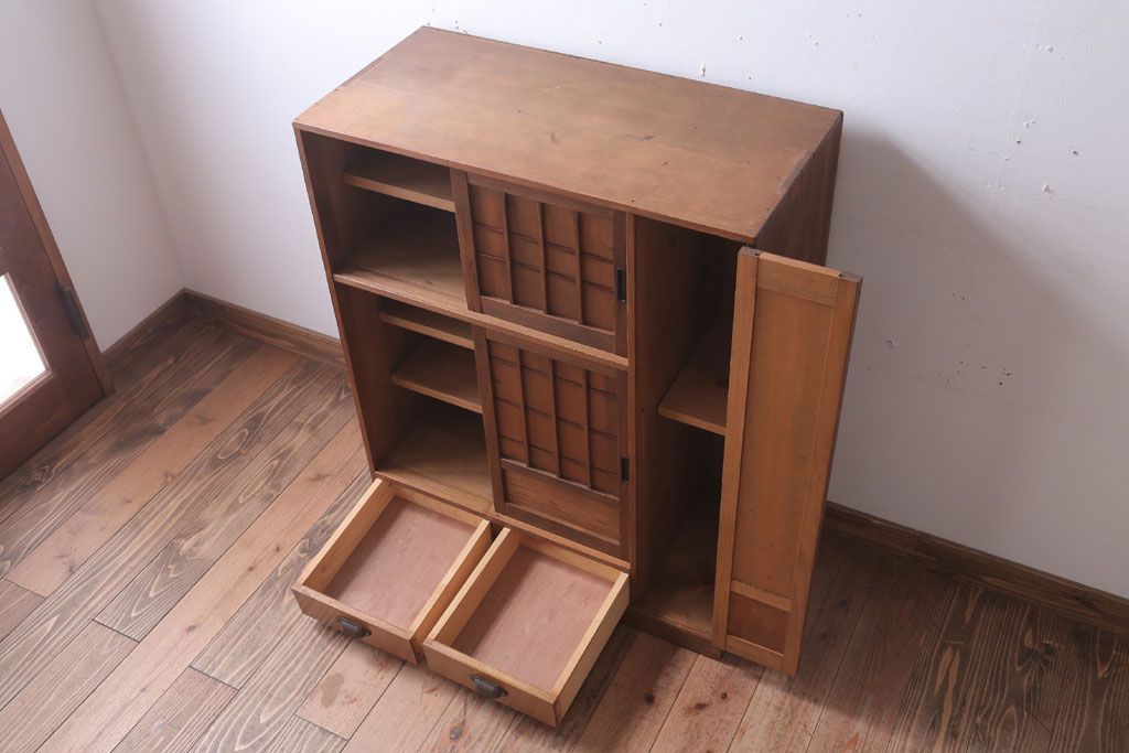 レトロ家具　昭和レトロ　古い木製の収納棚(下駄箱)