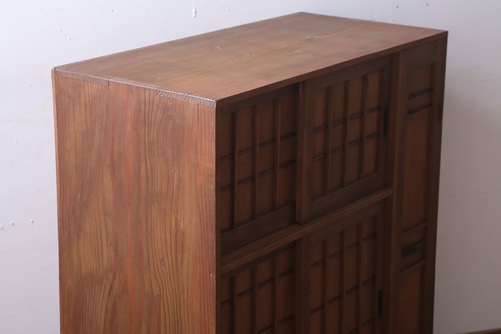 レトロ家具　昭和レトロ　古い木製の収納棚(下駄箱)