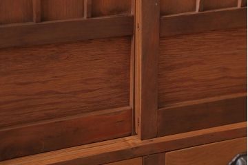 レトロ家具　昭和レトロ　古い木製の収納棚(下駄箱)